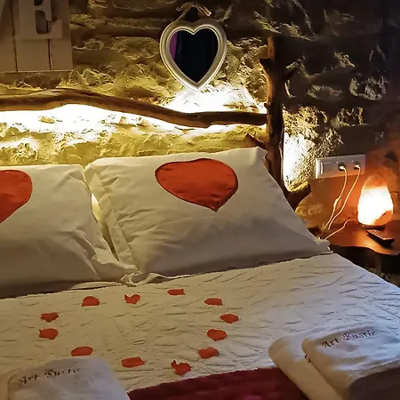 Casa Rustic Suites, Jacuzi & Love * Chert