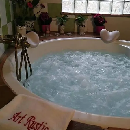 컨트리하우스 Casa Rustic Suites, Jacuzi & Chert
