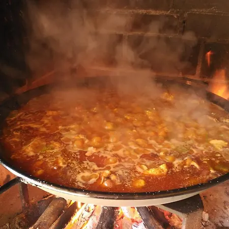 Lantställe Casa Rustic Suites, Jacuzi & Chert