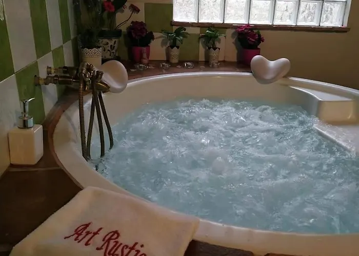 컨트리하우스 Casa Rustic Suites, Jacuzi & Chert