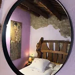 Casa Rustic Suites, Jacuzi & 乡村民宿 Chert