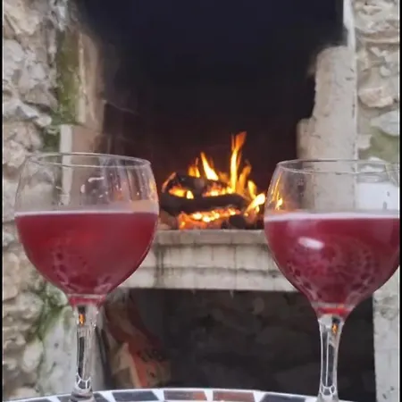 Gospodarstwo wiejskie Casa Rustic Suites, Jacuzi & *
